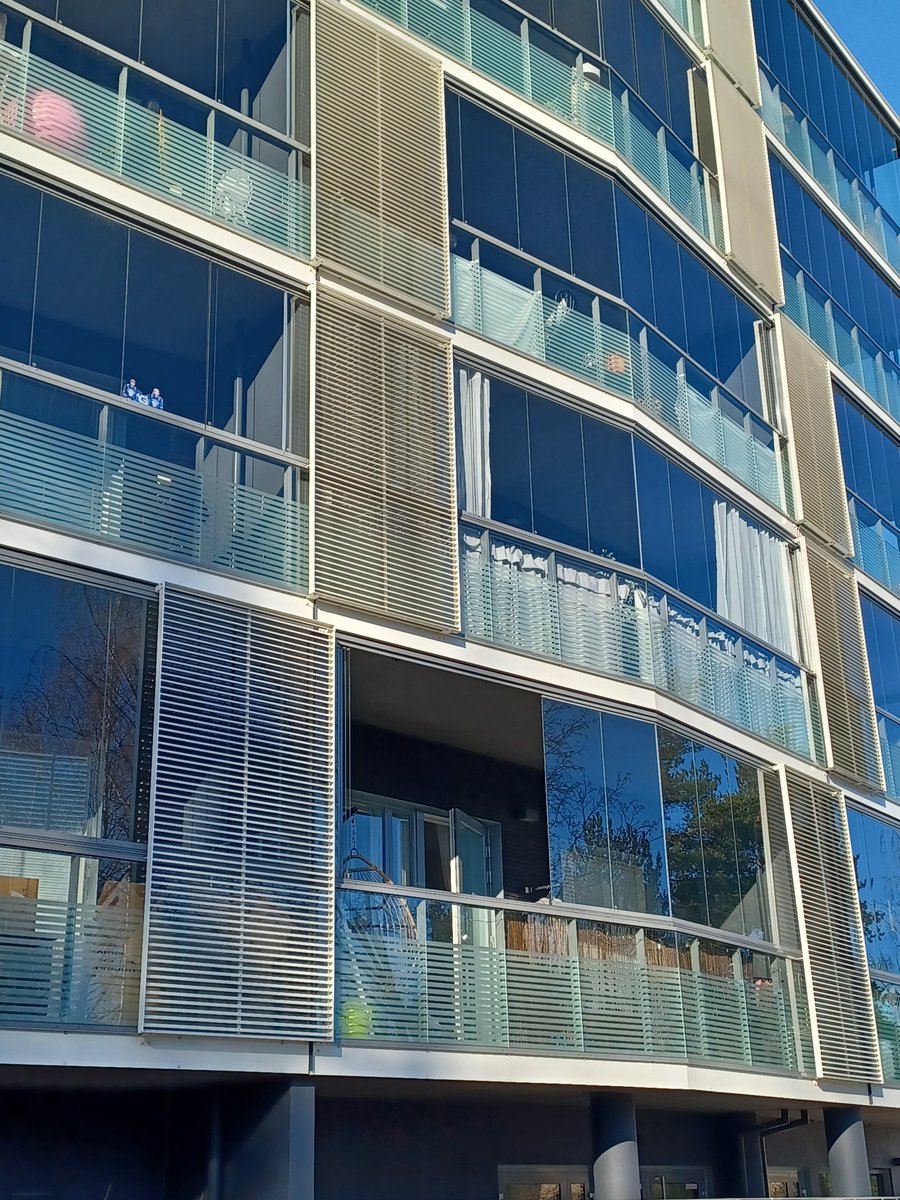 ARAviesti's tweet photo. Rakennusten #energiatehokkuus kohenee, yli puolet uusista kerrostaloista ja kolmannes rivi- ja pientaloista oli A-energialuokkaa v 2023, ilmenee Aran Energiatodistukset 2023 – raportista. https://t.co/G16xNz1tgs https://t.co/YjlT7fvP0P