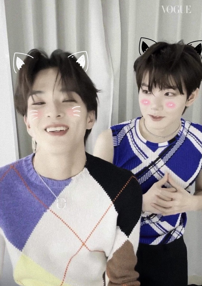 KyuJjo are labeled as cats for a reason
Look at them🥹😩

Asahi 🐈 and Junkyu🐈‍⬛