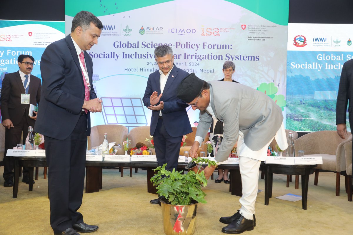 IWMI's #SoLAR Global Science-Policy Forum begins in Kathmandu, Nepal today, inaugurated by Hon'ble Minister, Mr. Shakti Bahadur Basnet, Ministry of Energy, Water Resource and Irrigation, Nepal.

The 3-day forum has more than 200 participants from around the globe.

#GlobalForum
