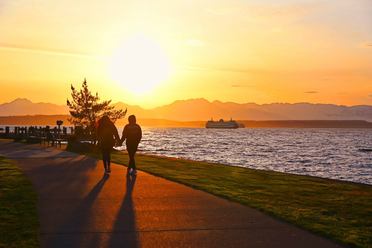 Perfect ending to this beautiful day ♡
#wawx #pnw #sunset #alki