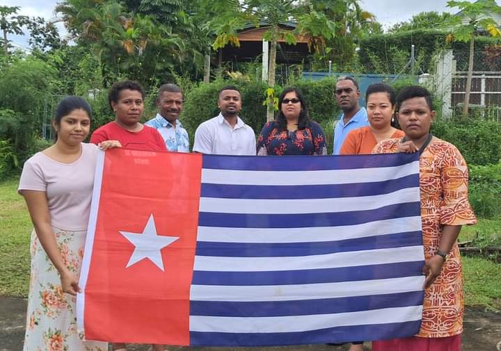 Bersatu dalam Solidaritas dengan Papua Barat ✊ 🇫🇯 🌏kami berdiri kuat dalam mendukung keadilan, kebebasan, dan hak asasi manusia bagi rakyat Papua Barat. Mari  bersama mereka yang memperjuangkan hak dan martabat mereka.
#freewestpapua