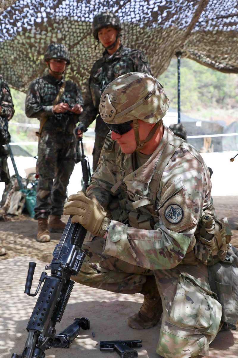 2INFDIV's tweet image. The candidates of #E3B (Expert Infantryman Badge, Expert Soldier Badge, Expert Field Medic Badge)