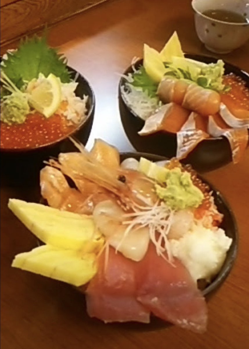 tomymii's tweet photo. そして、北海道の美味しいものを食べていたんだな(๑>ڡ<๑)🍴
チケ代、安い…(今と比べると) https://t.co/cu0Tv6JSL9