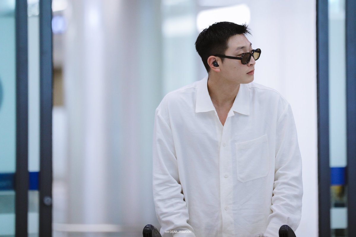 DEAR_JINWOON's tweet image. 240424 입국🛬

#정진운 #진운 #JINWOON