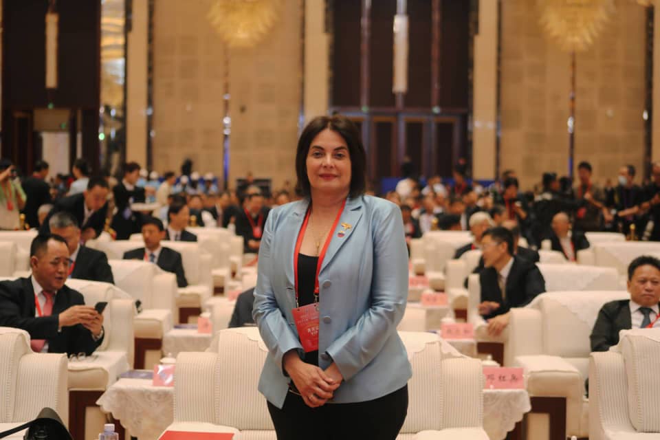 #24Abr | La delegación de Venezuela 🇻🇪 participa en el Foro de Cooperación Espacial China-Celac, en la ciudad de Wuhan, donde la ministra para Ciencia y Tecnología, Gabriela Jiménez Ramírez, compartió una carta enviada por el presidente Nicolás Maduro.

Hilo 🧵

#SembrandoPatria