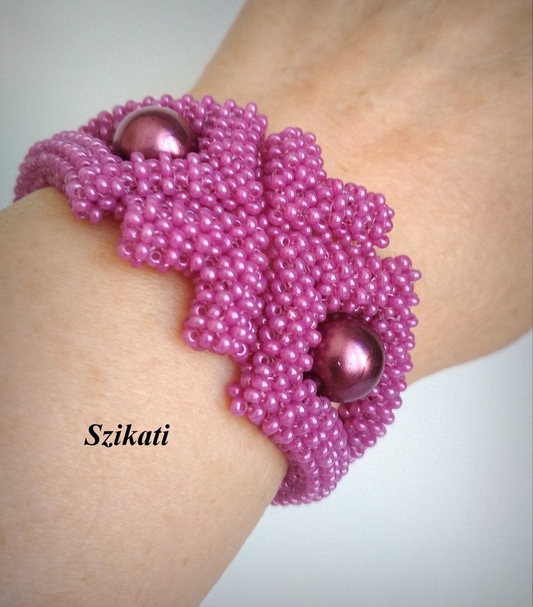 Purple Metal-free Beadwoven Bracelet, OOAK Beaded High Fashion Jewelry, Elegant Women's Accessory, Gift for Her, Original Beadwork, Bead Art etsy.me/3vUZuMY @Etsy által