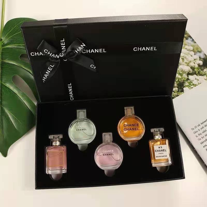 ปล่อยเซทนำ้หอม Chanel 7.5ml ขาย 399฿✨มือ1✨
#ส่งต่อน้ําหอม #ส่งต่อน้ําหอมมือสอง #ส่งต่อสกินแคร์ #สกินแคร์มือสอง #น้ําหอมแท้ #น้ำหอมวิคตอเรีย #ส่งต่อเครื่องสําอาง #ส่งต่อ #น้ำหอมvictoria #น้ำหอมysl #น้ําหอมแบรนด์แท้ #น้ําหอม #น้ำหอมdior #YSL #Dior