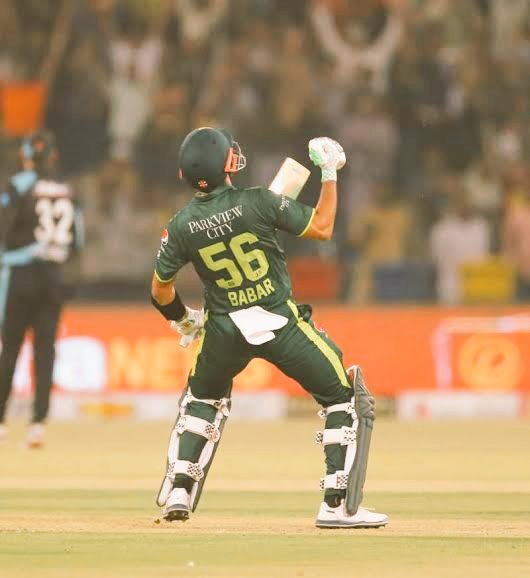 BabarAzamWorld's tweet photo. The last time when BABAR AZAM Faced New Zealand team in GSL in a T20 Match this was Happened! 

GSL we are coming back again! 

#BabarAzam𓃵 https://t.co/x5Y8TWVV3o
