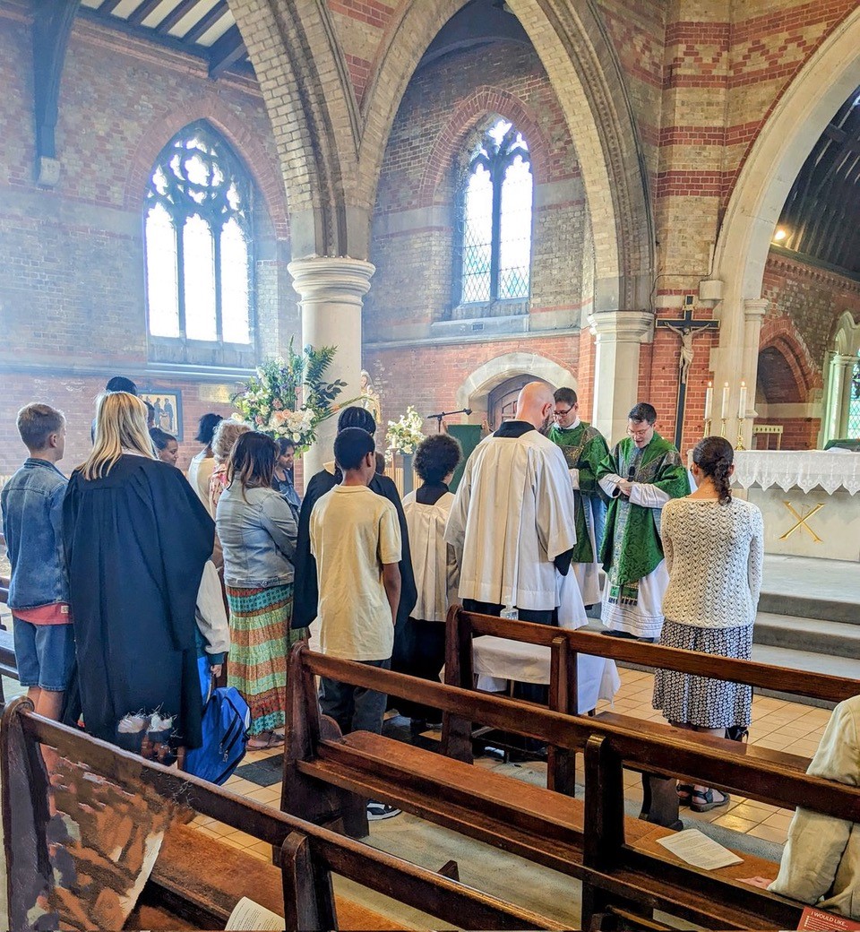 #TodayWePray for the parish of @StPetersSW16 that they grow in their life together and service to the community.

#Pray also for the Bishops, priests, deacons and people of the Diocese of Durgapur, The Church of North India (United).