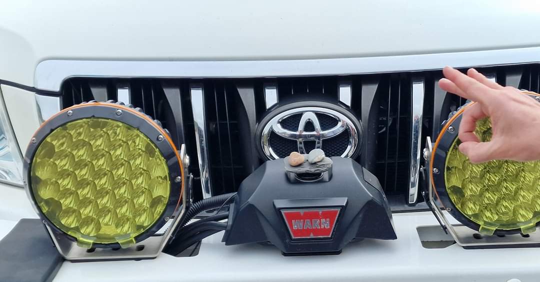 #POTD There's always one! If you know, you've been there and done it!
#pebble #WesttoEast
#TrailsandTracks 
#4x4Adventures
#AdventureIsntPaved!
#4x4Tours and #4x4Treks 
#willyouexplorein 2024?