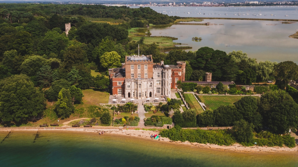 Discover Poole's National Trust Brownsea Island, from it's diverse and precious natural habitats to it's stunning historical buildings and of course it's epic location within the largest natural harbour in Europe! #LovePoole ⁠ ⁠ pooletourism.com/explore/browns…