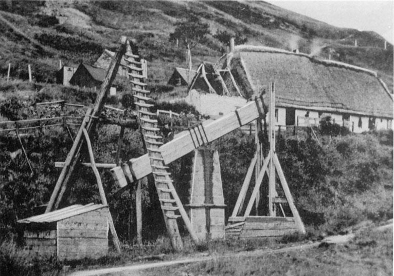 #MiningHeritage - Straitsteps Lead Mine, Wanlockhead c.1890. The Wanlockhead beam engine was built in around 1870 to pump water from the Straitsteps lead mine beneath. It was in action for about 40 years, until around 1910. @WLHLeadMining ow.ly/ZyYi50R6ta6