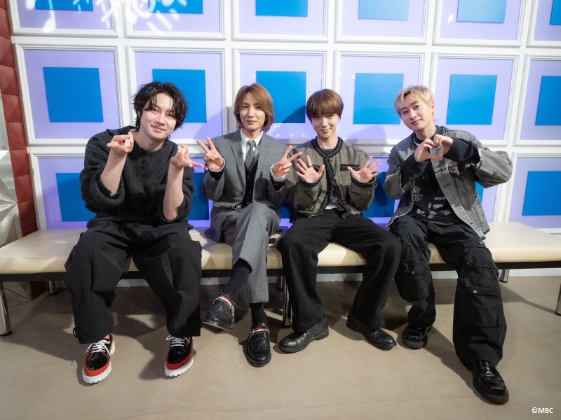 kntv_info's tweet photo. ＼🥳🎉6月放送決定🎉🥳／

📻ラジオスター📻

📅6/2(日)
#SUPERJUNIOR(#ヒチョル #イトゥク #イェソン #ウニョク)出演回❤️

メンバーがSUPER JUNIORの貴重な秘話を赤裸々告白‼️
お見逃しなく😆

#KNTV #日本初放送
👉https://t.co/JQDYtwYLnL https://t.co/XmsqPiRFkn