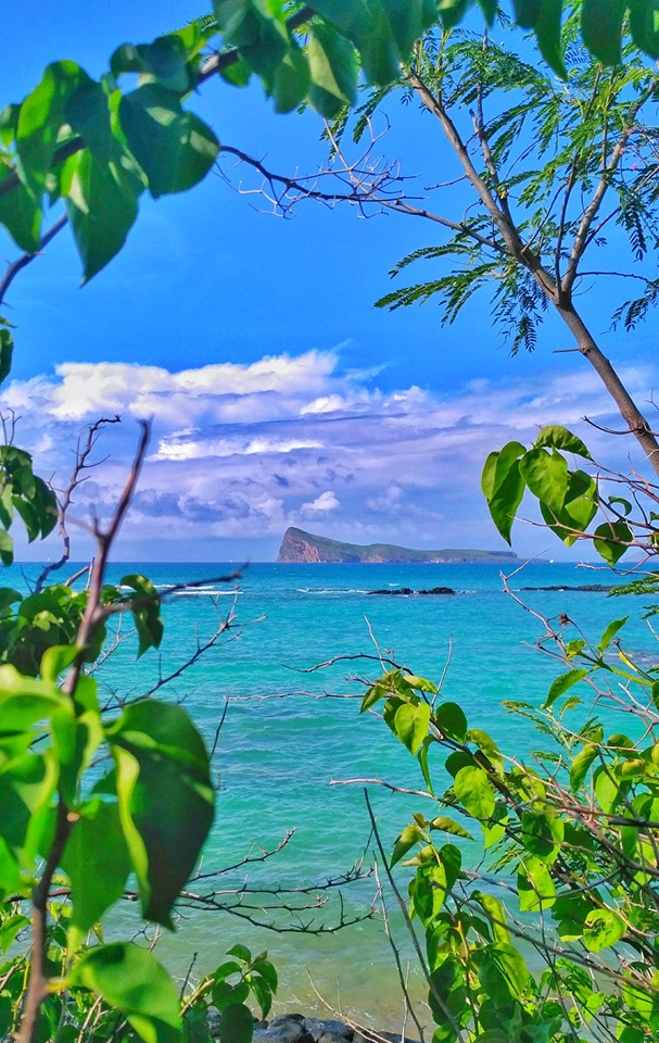 The view in Mauritius 
Coin de Mire 
#travel #mauritius #ilemaurice