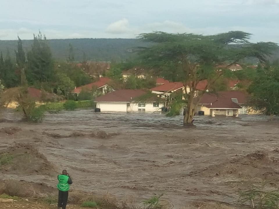 Hizi ni pic za 2018 Greenpark Athi River.
In 2024 some people were rescued from those houses...