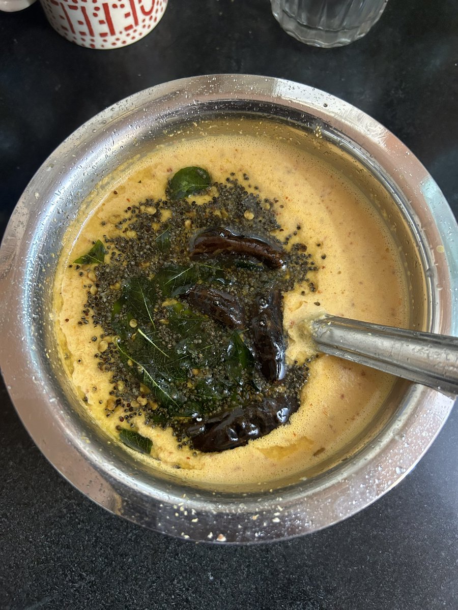 PantryCar's tweet photo. Malenad/Karavali special for lunch! 

Easy Peasy Eruli Tambli ♥️

#Summer #EasyToCook #HealthyEating #comfortfood #Karnataka #Foodie #healthyfood https://t.co/8ZyjITZH3W