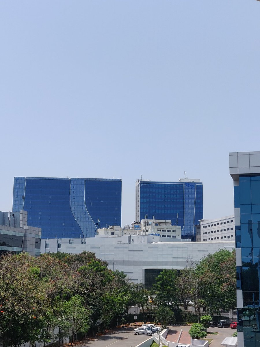 crescentia's tweet image. Me admiring my first love from my parking lot. #MyCurrentView