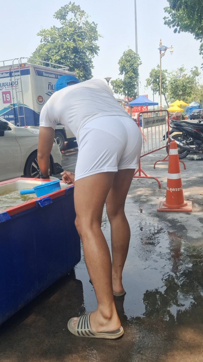 briefguys's tweet photo. Straight guys also love briefs! #briefs #trusa #tightywhities #whitebriefs #straightguys #brobonding #cheapbriefs #brotherhood #brieflines #teamhelmet https://t.co/9JDjMvOpMW