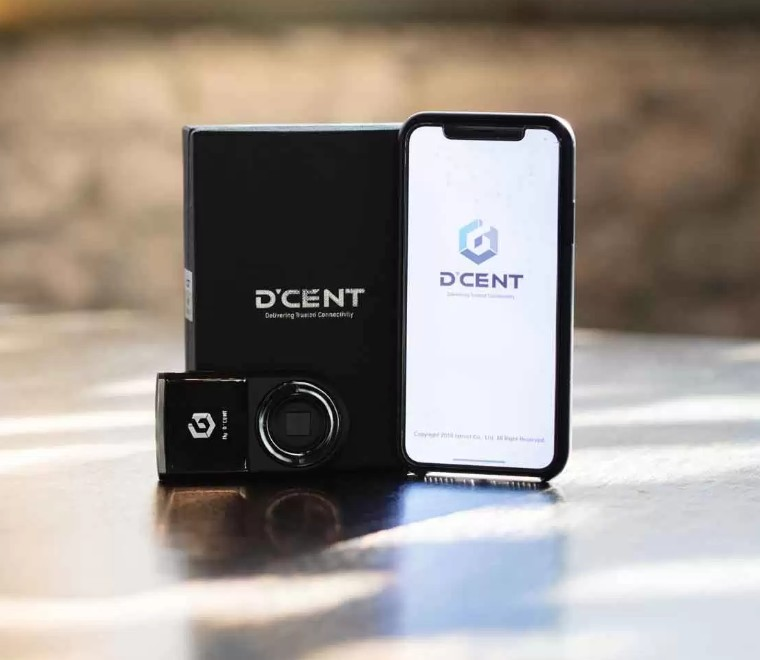 bitcointch's tweet photo. 💰D’CENT Biometric Wallet - portofel electronic pentru criptomonede. 
!! Are un grad ridicat de securitate, autentificarea făcându-se cu amprenta biometrică. 
➡️ https://t.co/grjNjzIlUf
#bitcointech #wallets #hardwarewallet https://t.co/csZmy223iQ