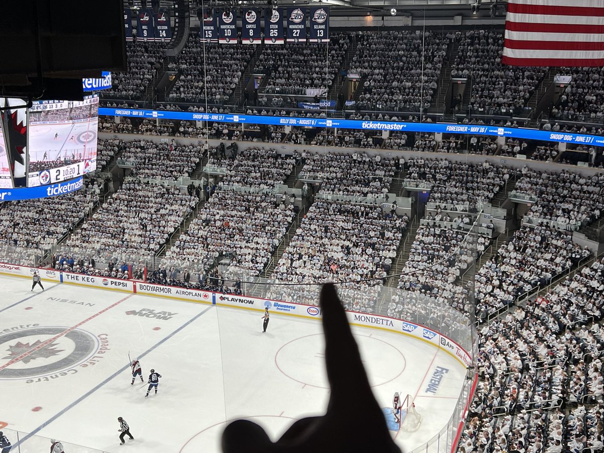 nealeinarson's tweet photo. @mremis I started the chant in 302. He was soooooooo obviously salmon!!!
#salmonshirt
@hustlerama @JimTothSports @mremis @BarDown https://t.co/GnwPvdz7xV