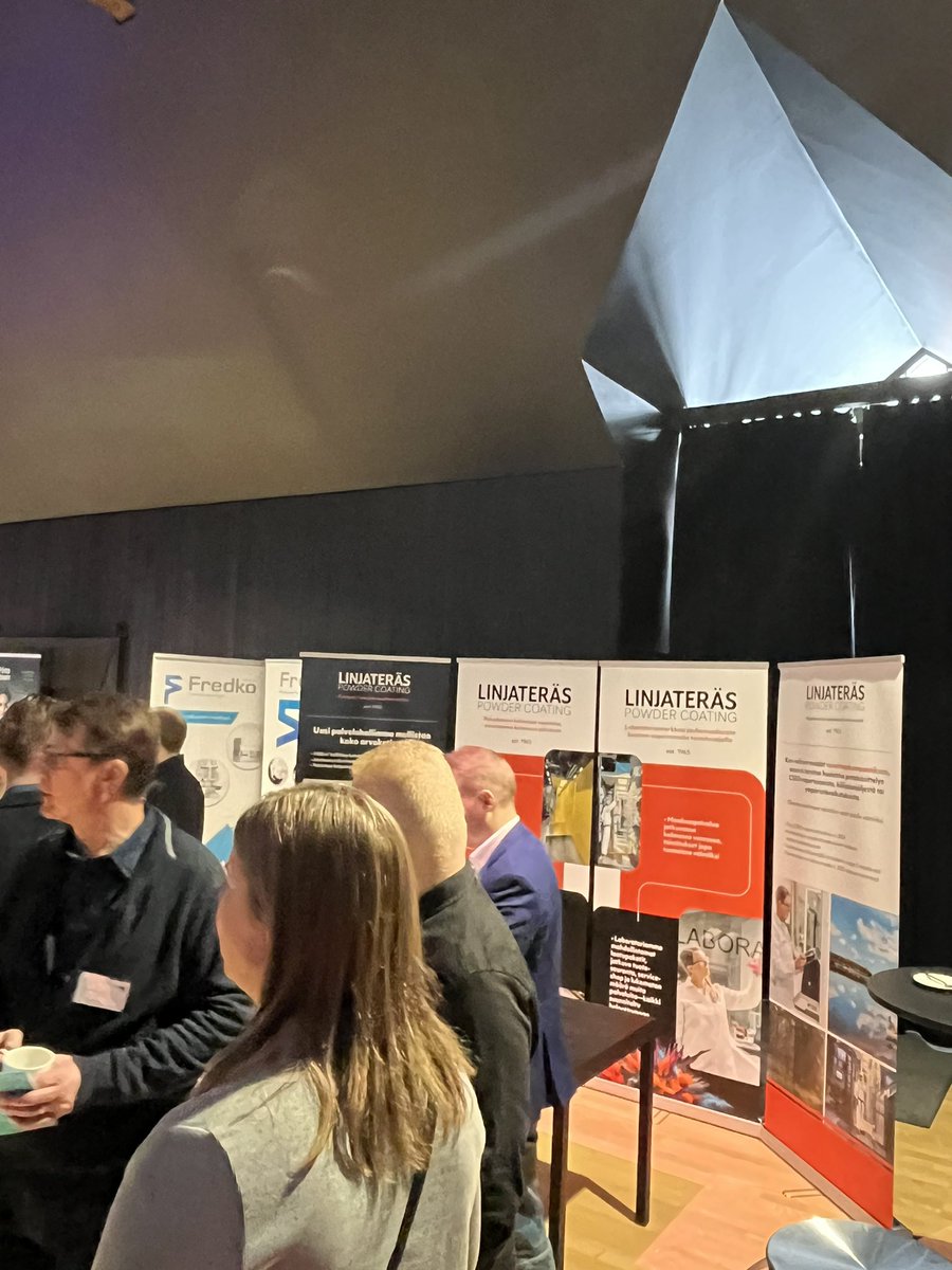 MariaVolanen's tweet photo. Ohutlevypäivät 2024 alkoi. #KalevanNavetta sali ääriään myöten täynnä. Puhumassa #Tehotec @SSAB_AB #IisakkiJärvenpää #SEDUEducation #Junkkari #KiltaPro Yritysvierailuille pääsimme #Koja #Fortaco #Steelcomp ja #PrimaPower Kiitos myös Seinäjoki @Sjkkaupunki #Ohutlevy @TechFinland https://t.co/NZXPxFtcwD