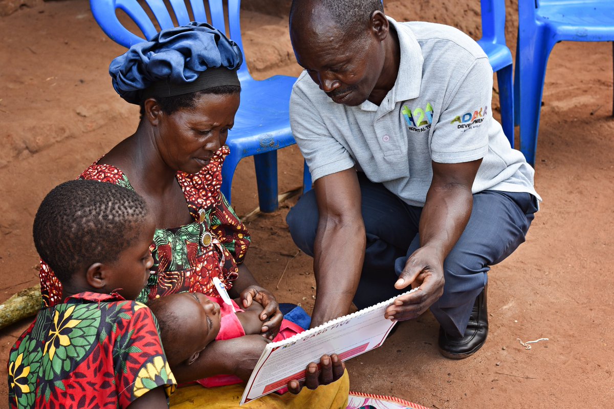 As the foundation of strong and resilient health system, #CHWs play an important role in vaccine education. CHWs in our Hospital to Home programme provide families with education on the importance of immunisations as part of follow-up home visits. #WorldImmunizationWeek