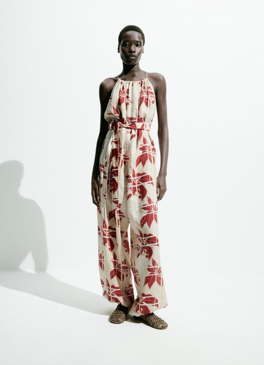 kendam_com's tweet image. Loro Piana Resort 2024 collection lookbook (19 outfits) kendam.com/news/lookbooks…

#LoroPiana #Resort2024 #Lookbooks #Fashion #Kendam