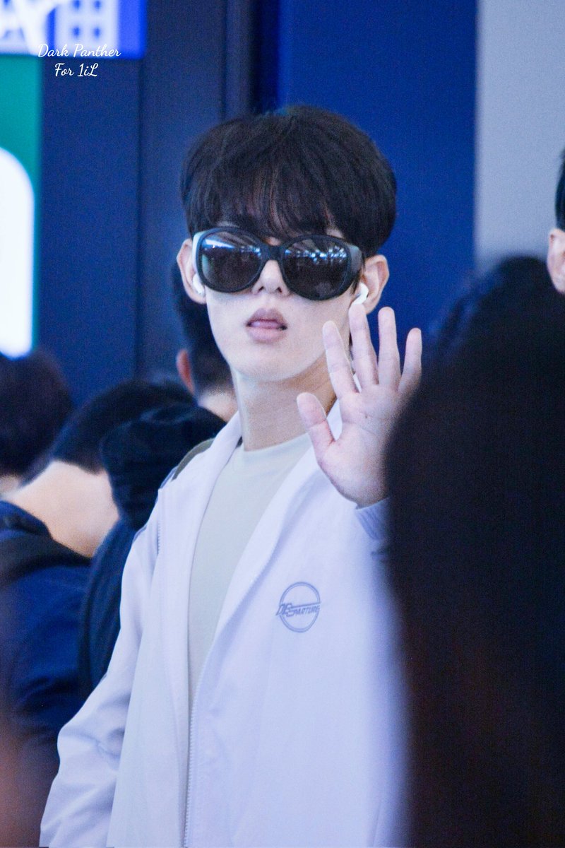 DarkPanther1128's tweet photo. 240414 KIX
#경일 #송경일 #Kyungil #1iL #VIRGO
#슈퍼주니어DnE #SuperJuniorDnE
#DEparture @_songkyungil https://t.co/XqiZOeVM6u