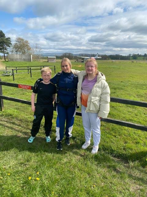 PCABlackpool's tweet photo. We would like to say a HUGE ‘Thank-You’ to Lottie’s cousin Beth, who braved a sky dive to raise funds for PCA. She has raised over £1200 and is going to open our Spring Fair on Friday 🌟 @PCAprimary @PCAsecondary @PCAOracle @SeaViewTrust https://t.co/niwNKJuBGW