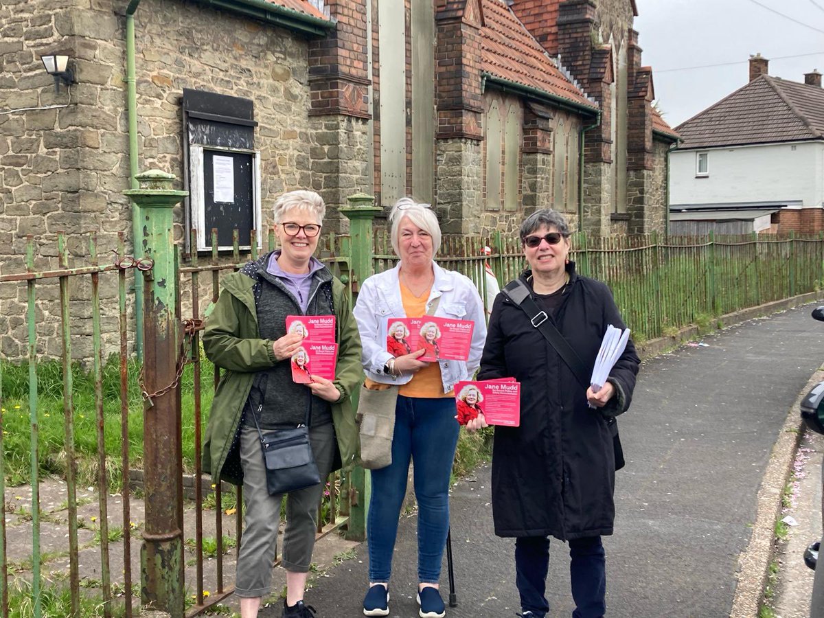 JaneMuddPCC's tweet photo. Thanks to the many friends and colleagues who are helping with the mammoth task of getting leaflets out and about around Gwent🌹 https://t.co/A8IdKRerTS
