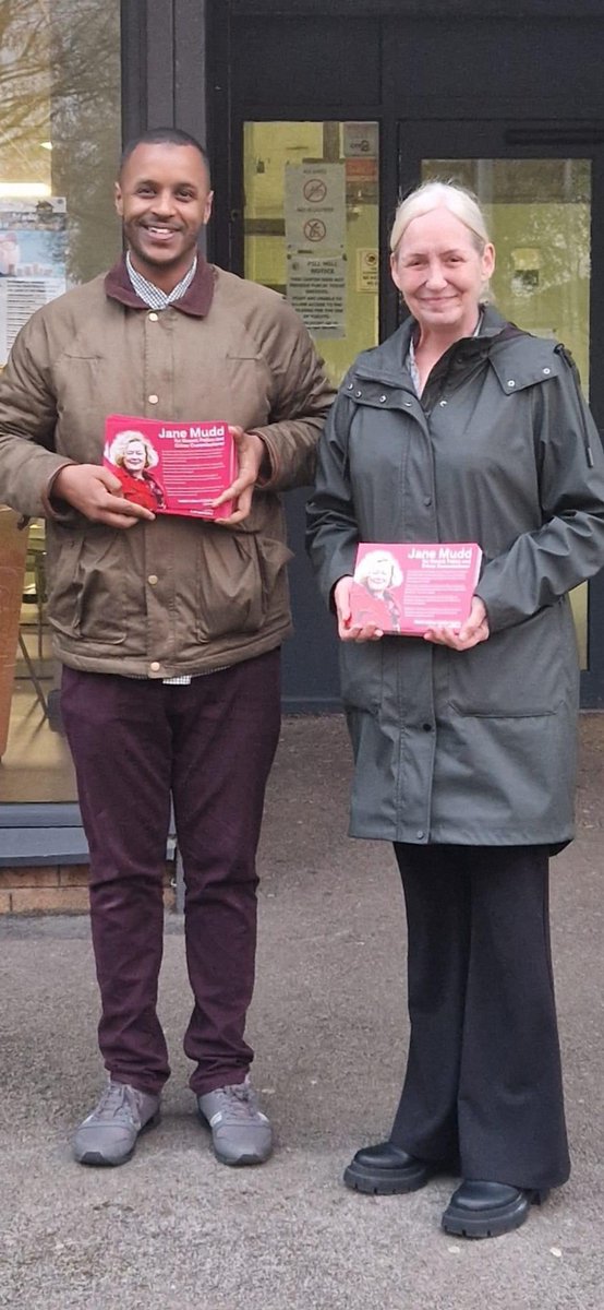 Thanks to the many friends and colleagues who are helping with the mammoth task of getting leaflets out and about around Gwent🌹