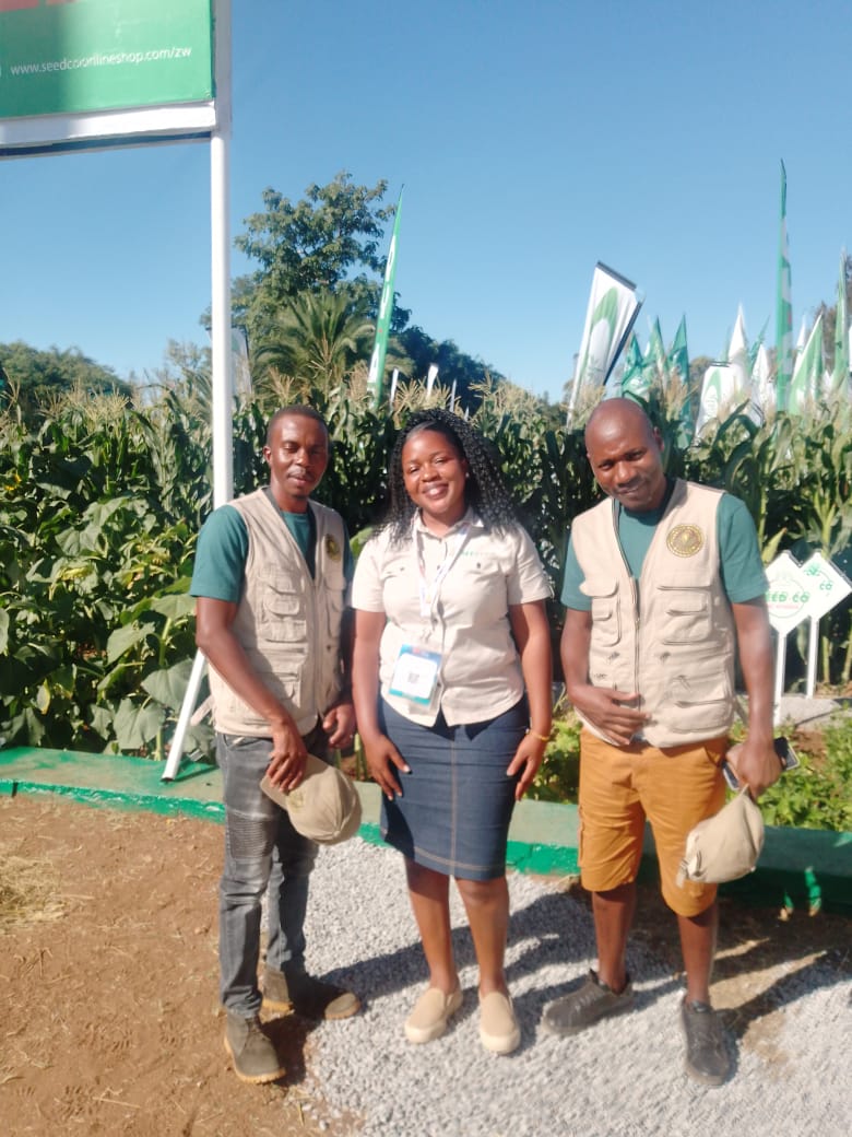 Our team had a  chance to chat with  @WendyMadzura  at the #ZITF20 particularly on  traditional seed production . @tatemanyadza @TMURANGANWA #organicpromotion #organic @SeedCoZimbabwe
