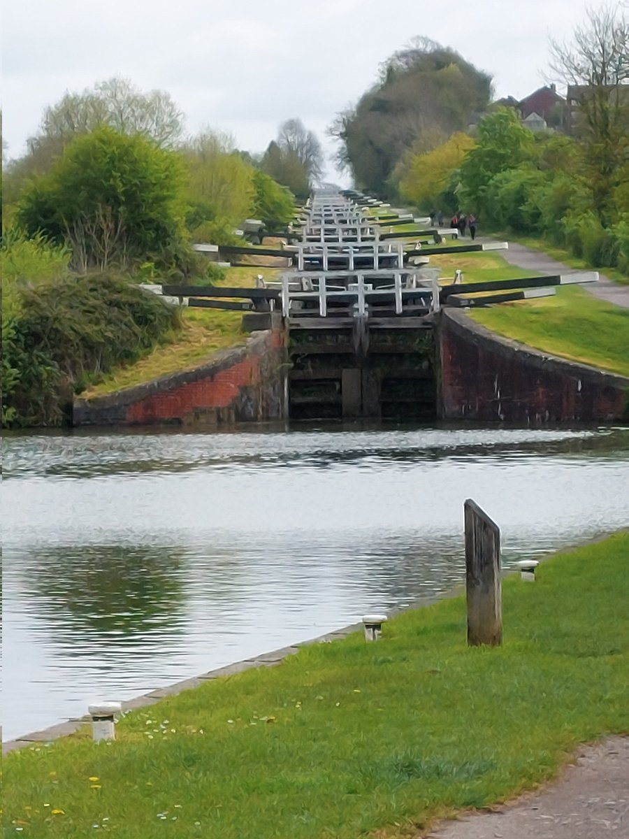 grecian10681068's tweet image. Another great day on the canal yesterday. 
#kennetandavon
#devizes
#melksham 
#caenhilllocks
#wiltshire