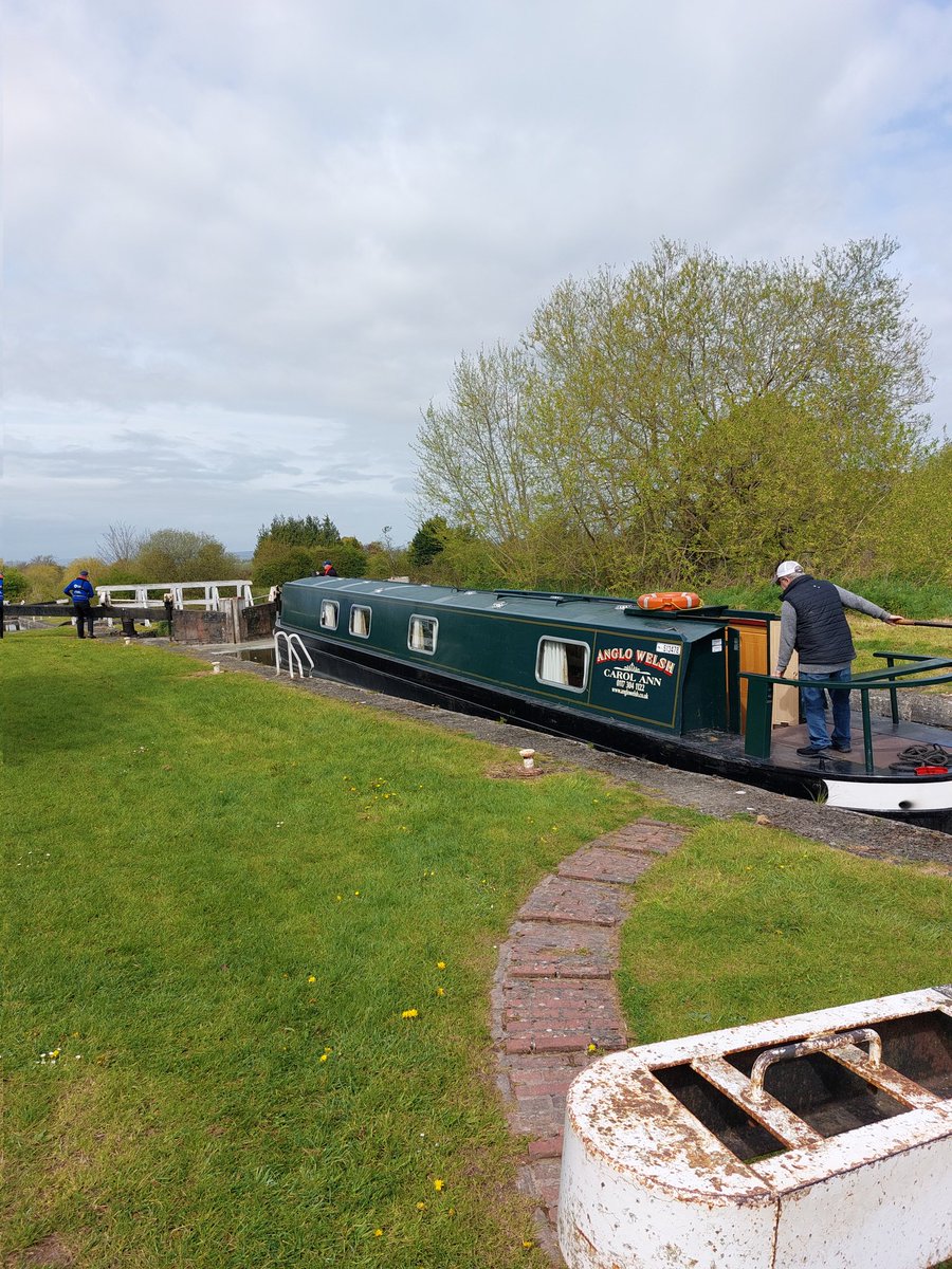 grecian10681068's tweet image. Another great day on the canal yesterday. 
#kennetandavon
#devizes
#melksham 
#caenhilllocks
#wiltshire