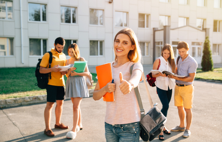 pathway_edu_au's tweet photo. ⁉️What are the steps to apply for permanent residency in Australia🇦🇺🇦🇺 after studying?
#PRinaustralia #permanentresidency #settleinAustralia #skilledvisa #skillassesment #pathwaytopr #EOI #ROI #lifeinaustralia #workregionalvisa
#migrationservicesinmelbourne #migrationeagent https://t.co/BqNVYUXFrv