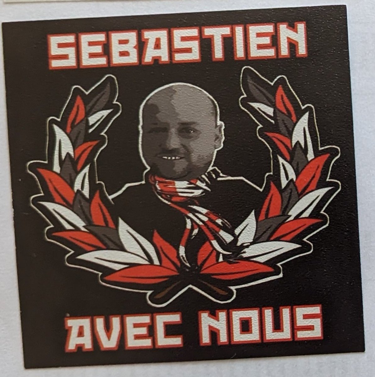 1jour1stick's tweet photo. Au #PHK04 🇧🇪 un #StickRIP pour Sébastien. https://t.co/4KByIRQnAS