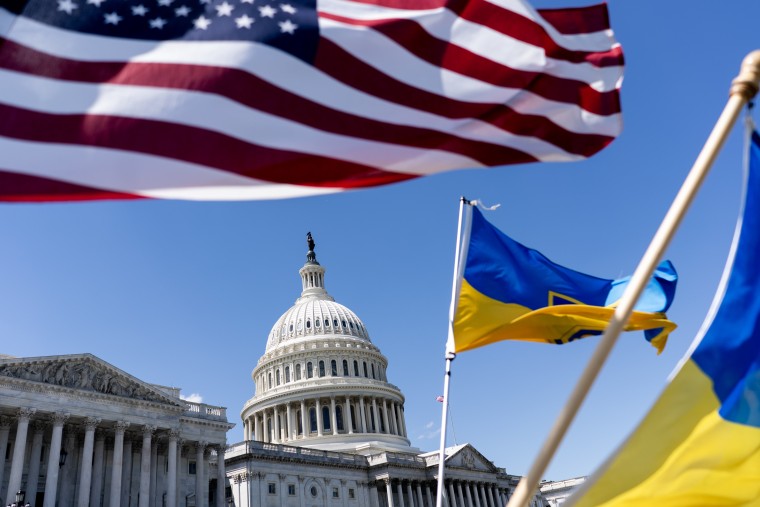❗️US Senate approves nearly $61 bln in aid to #Ukraine, Zelensky expresses gratitude Rubryka has more 👇 rubryka.com/en/2024/04/24/…