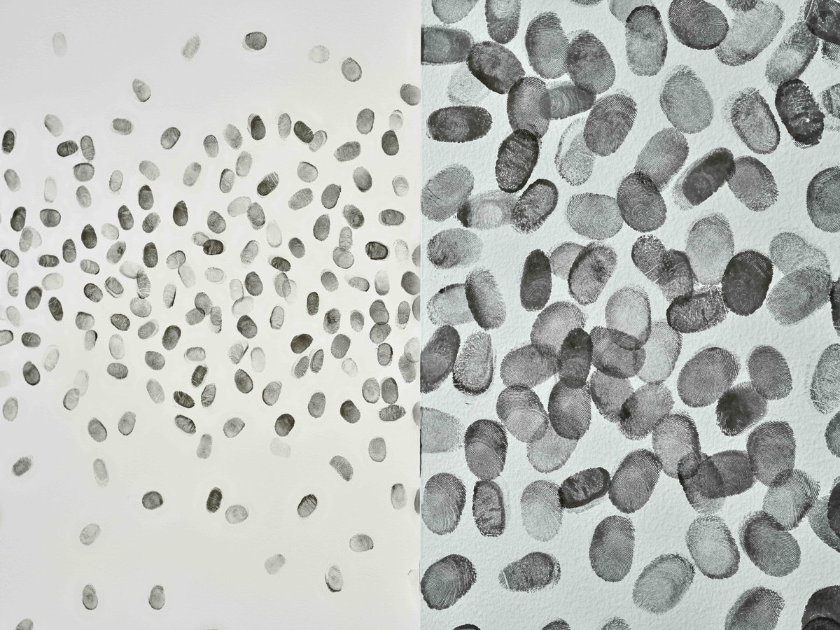 NYUADArtGallery's tweet image. By the entrance of the Art Gallery, you will find a wall drawing, created by artist Rana Begum, and developed by groups of participants, carefully choreographed to move across the wall as they leave their mark.

#NYUADArtGallery #InRealTime