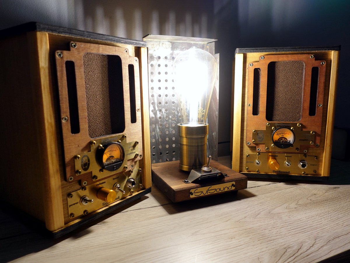 #tube time. Micro combo #guitar #amplifier and #industrial table #lamp 

#GuitarGear #guitaramplifier #tubeamplifier #tubeamp #steampunk #industriallamp