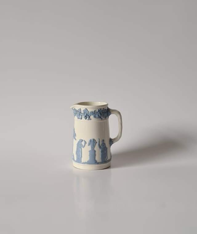CollectCurios's tweet photo. Collectable Curios' item of the day...Vintage Wedgwood Embossed Queens Ware Jug
https://t.co/9sUryhVMJR
#Wedgwood #QueensWare #Jug #Collector #Antiquing #ShopVintage #Home #SupportLocal #StGeorgesBelfast #StGeorgesMarket #StGeorgesMarketBelfast #Market #NorthernIreland #Ireland https://t.co/UAaEY6iX2L