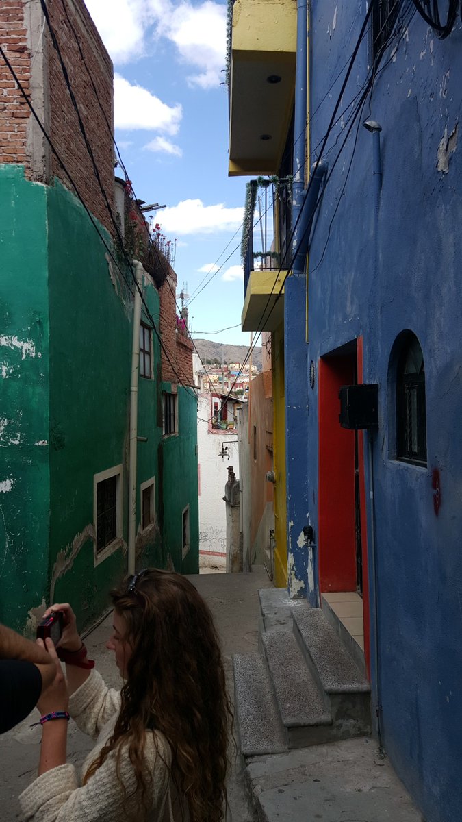 bestlifemexico's tweet photo. Getting lost here is a journey through time. 😍
#GuanajuatoMexico #ColorfulStreets #MexicoTravel #Wanderlust #MexicoMagico https://t.co/of7UQKlM1w
