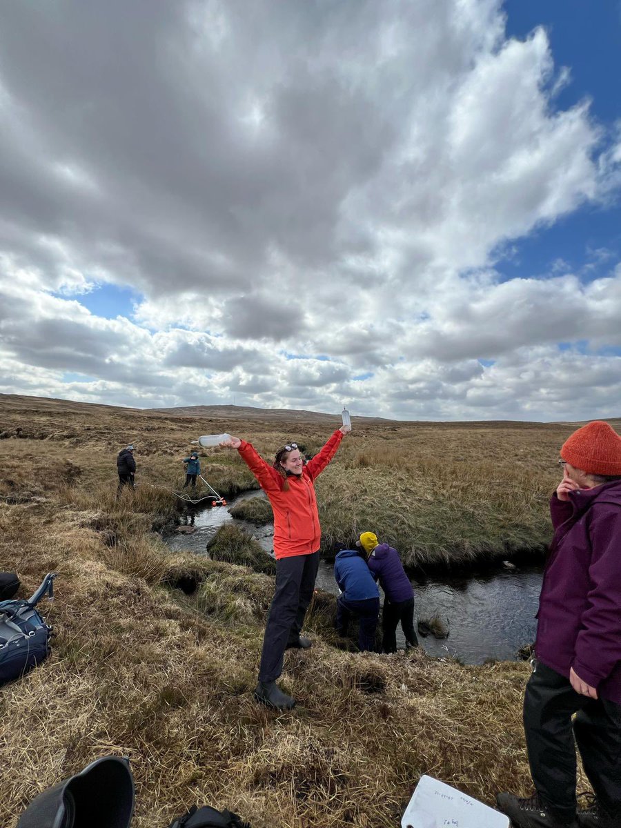 The <a href="/RivEscape/">RIV-ESCAPE Project</a> pit stop crew collecting peatland river GHG samples for #radiocarbon analysis on the Isle of Lewis 🫧 

Methods training going well but I’ve been told I need to practice my “serious scientist” pose.