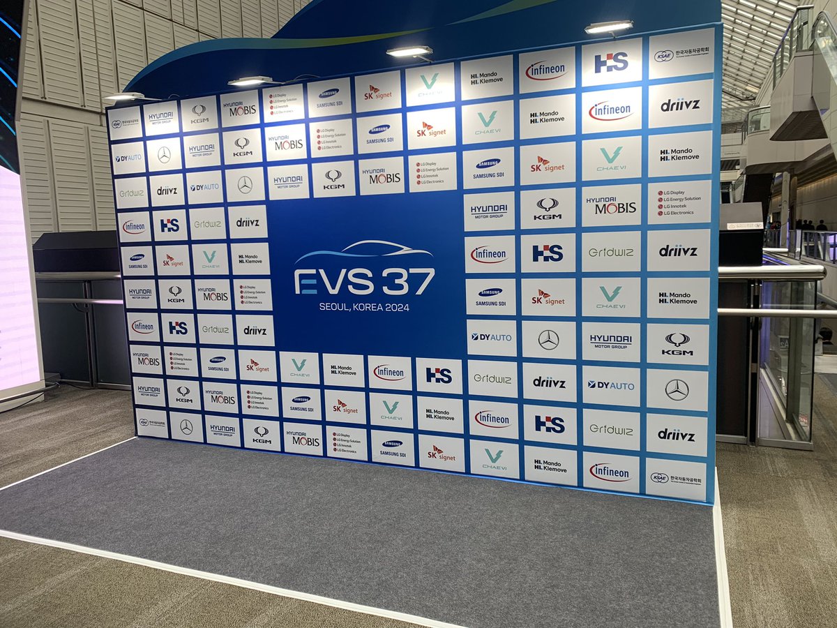 ElnazShafipour's tweet photo. Excited to be attending #EVS37 in Seoul and exploring the latest technologies in the EV ecosystem. https://t.co/Hcv33jVynJ