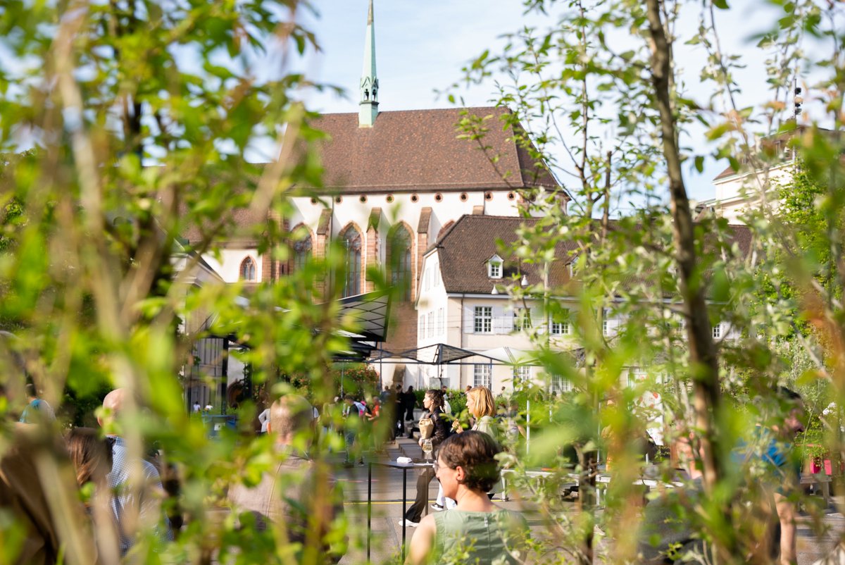 Der mobile Wald ist zurück auf dem Theaterplatz. Am Waldfest vom 24. Mai 2024 wird die Begegnungsstätte feierlich eingeweiht. Wir sindmit dabei und zeigen Interessierten auf vielfältige Weise, welche Rolle Holz im historischen Basel spielt.🪵
➡️Alle Infos: theaterplatz-quartier.ch