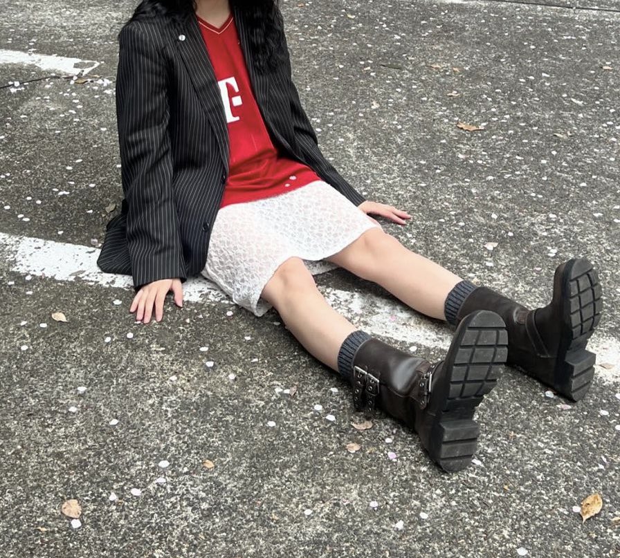 kg_n_'s tweet photo. 差し色に赤でシマル https://t.co/o1ueuNTnw6