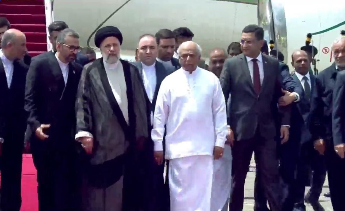 ඉරාන ජනාධිපති මත්තල ගුවන් තොටුපොළින් දිවයිනට

#IranPresident #EbrahimRaisi #VisitSriLanka #MattalaAirport #SriLanka #LKA #SL