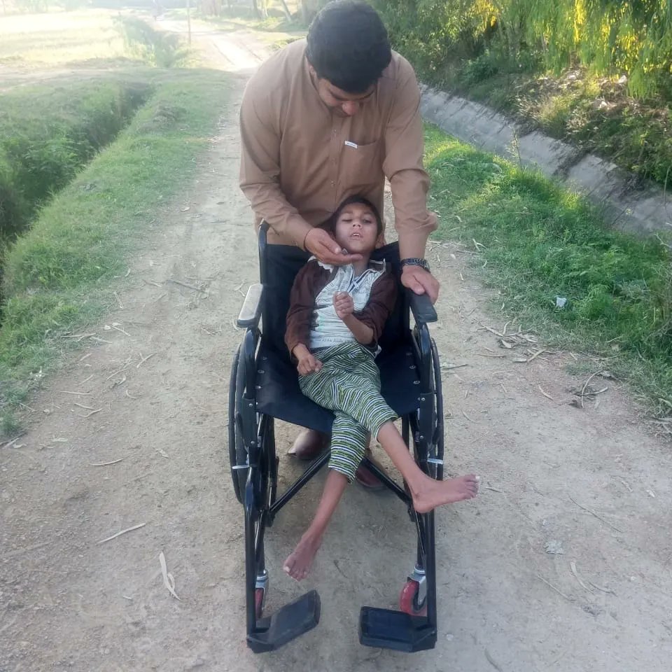 Wadood_162's tweet photo. Alhamdulillah,  we handed over three more wheelchairs to the poor and differently able person's of district malakand .
 Inshallah, our voluntary services for the humanity in kpk and merged districts will continue like this.
#pya_for_huminity # #disabilities #specialperson # https://t.co/8aziuamttn