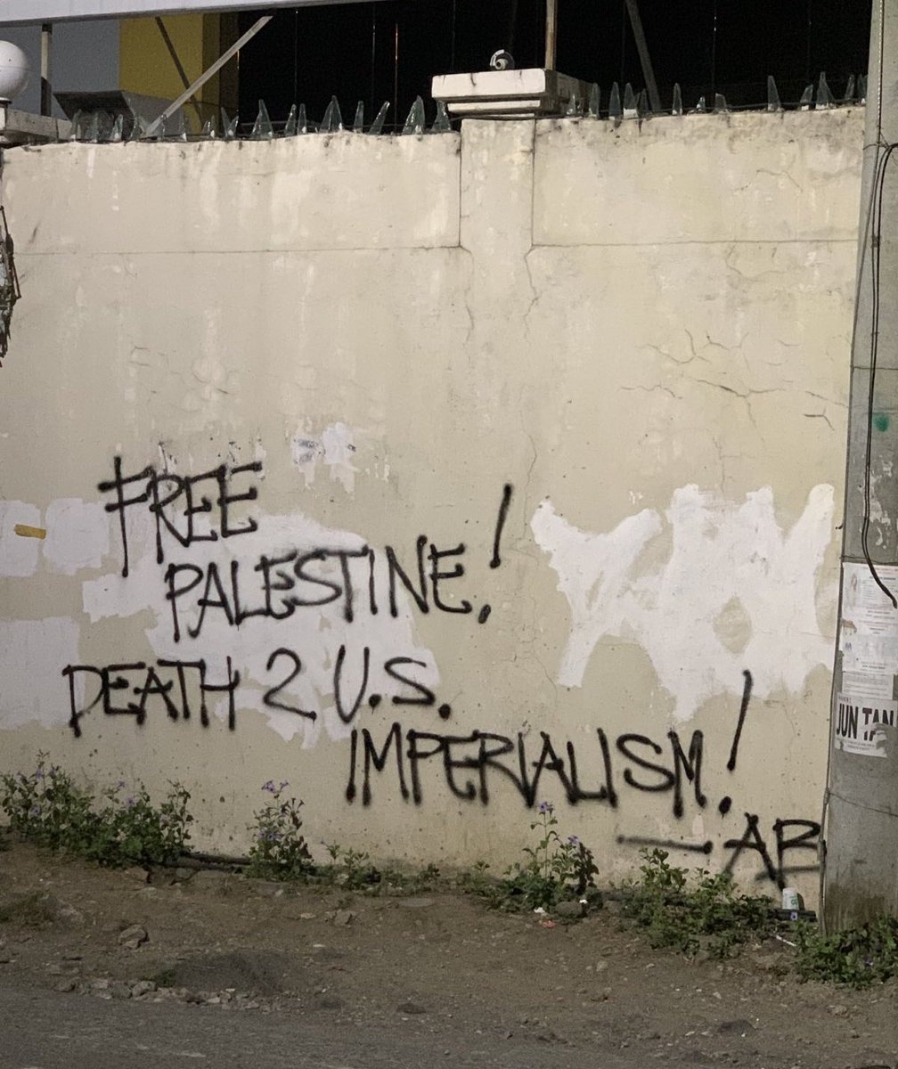 GraffitiRadical's tweet photo. "Free Palestine! Death 2 US Imperialism!"
Seen in Cebu City, Philippines https://t.co/YsnFFFIwbm