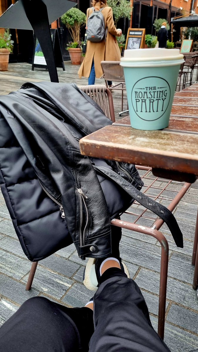 SpinsterSpy tweet media