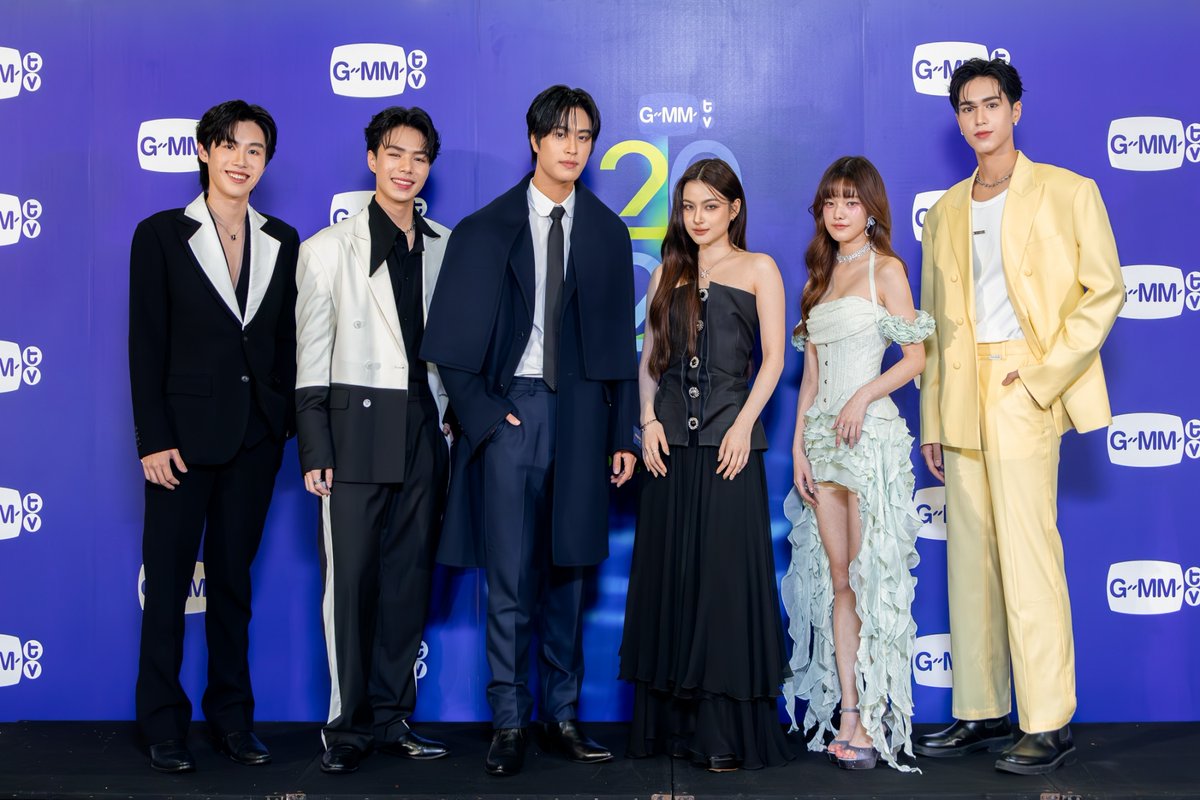 MagazineHug's tweet image. 💫“GMMTV” จัดงาน “GMMTV 2024 UP &amp;amp; ABOVE PART 2” เสิร์ฟเมกะคอนเทนต์บันเทิงที่เหนือกว่า 4 บิ๊กโปรเจกต์และซีรีส์สุดปังทั้ง 14 เรื่อง  พร้อมตอกย้ำความสำเร็จในระดับสากล
.
อ่านเพิ่มเติม : bit.ly/3QjIU0a
.
#ALLCHANNEL #ALLCHANNELTH
#GMMTV2024PART2
#GMMTV #GMMTV2024